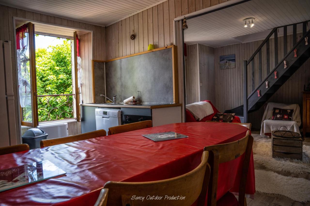 Les Tilleuls Besse-et-Saint-Anastaise Exteriör bild
